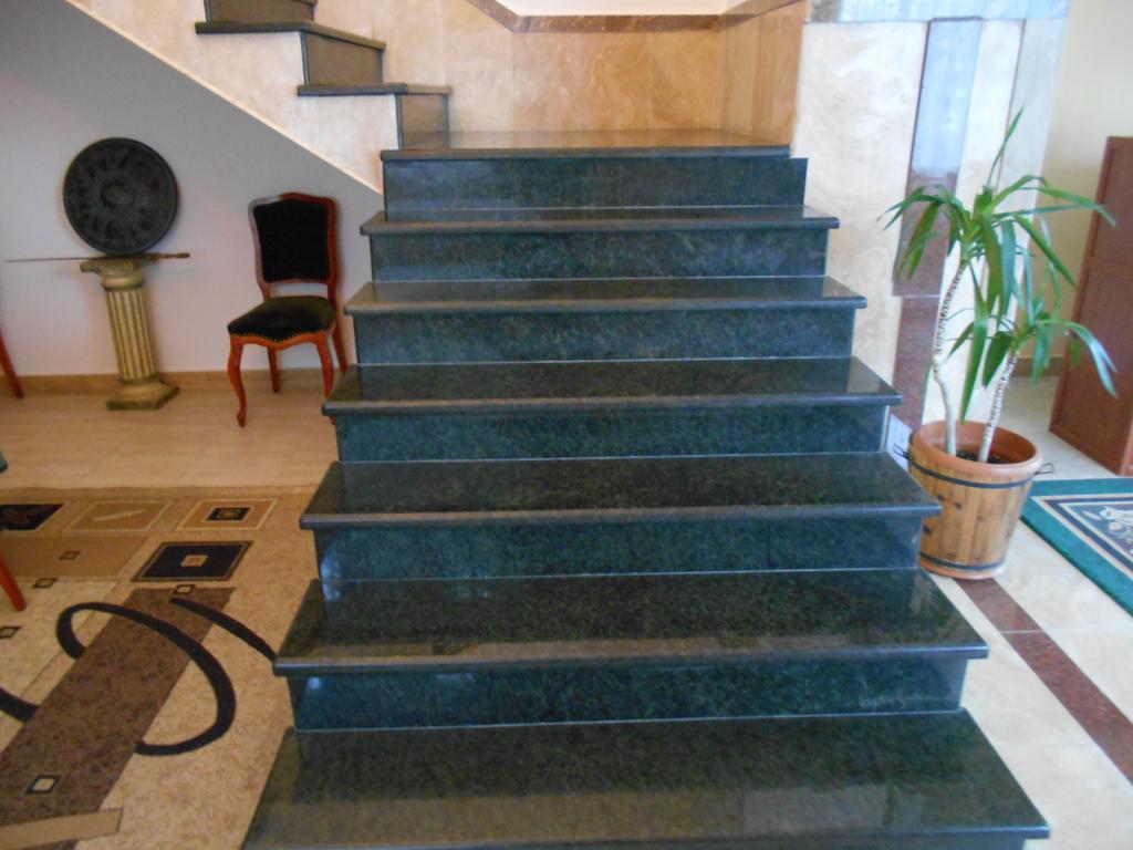 Hotel Сolibri à Erévan Extérieur photo