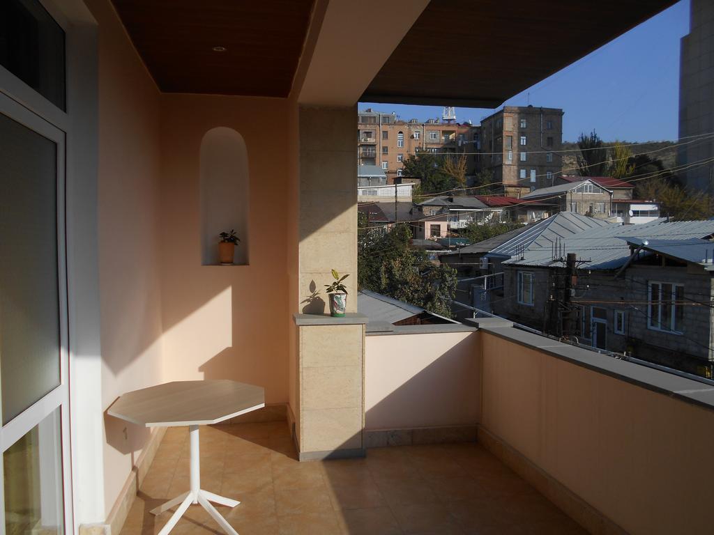 Hotel Сolibri à Erévan Extérieur photo