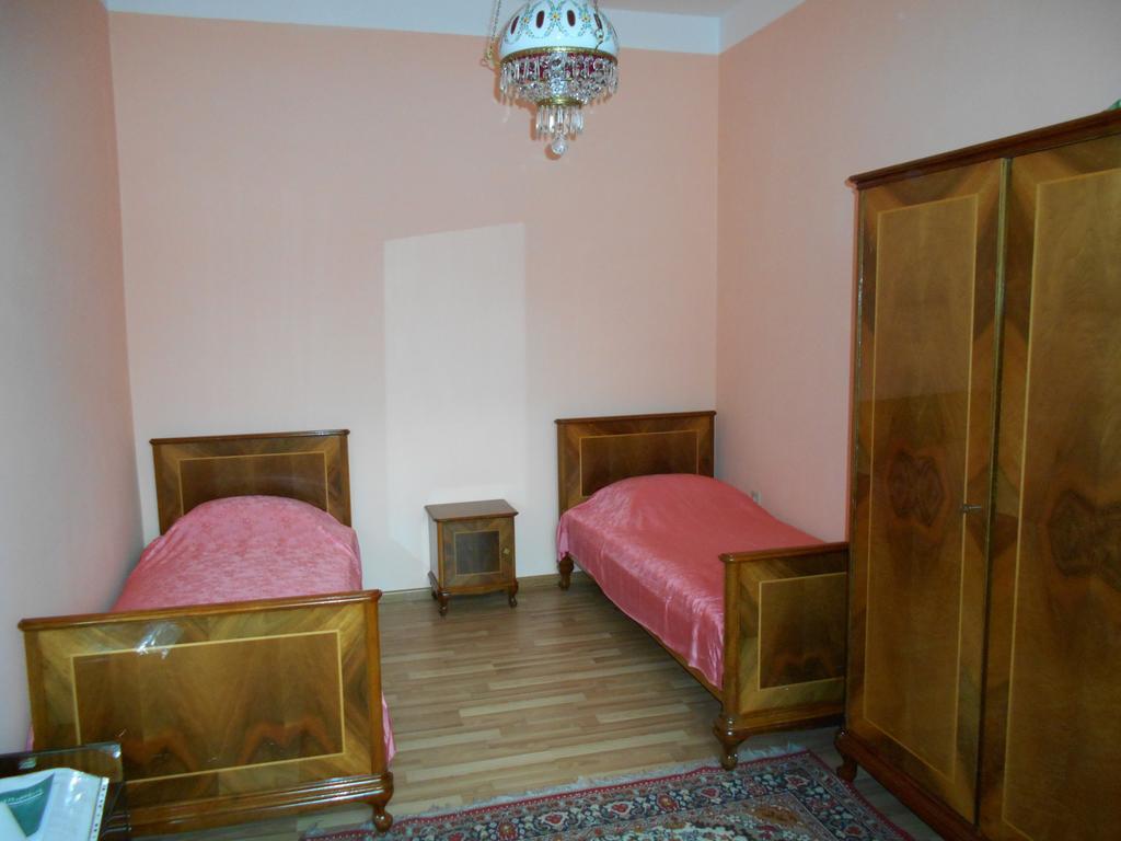 Hotel Сolibri à Erévan Extérieur photo