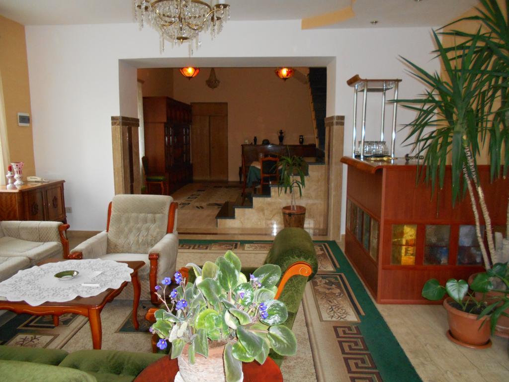 Hotel Сolibri à Erévan Extérieur photo